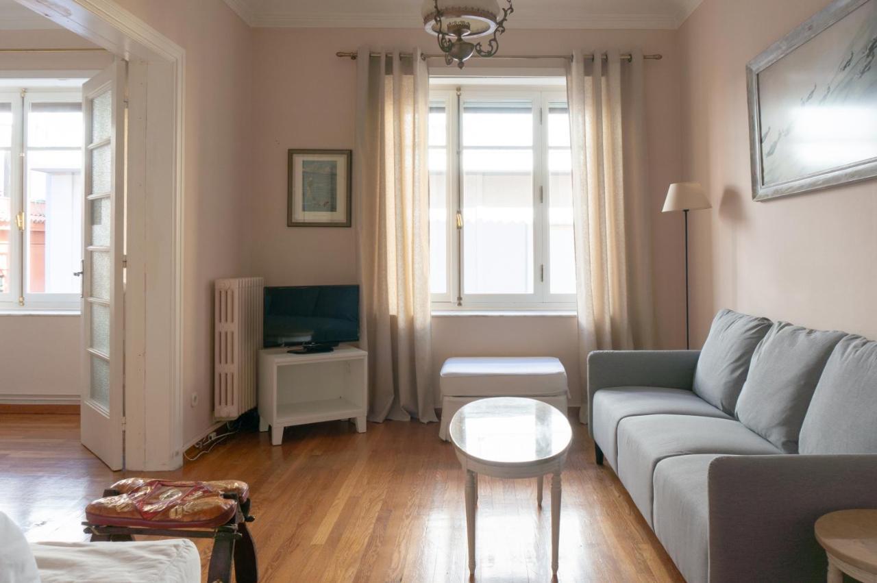 Hadrians Den In Heart Of Plaka By Jj Hospitality Apartment Athena Bagian luar foto