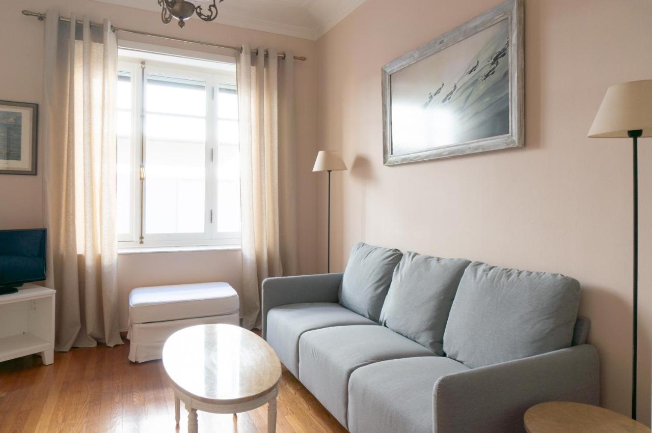 Hadrians Den In Heart Of Plaka By Jj Hospitality Apartment Athena Bagian luar foto